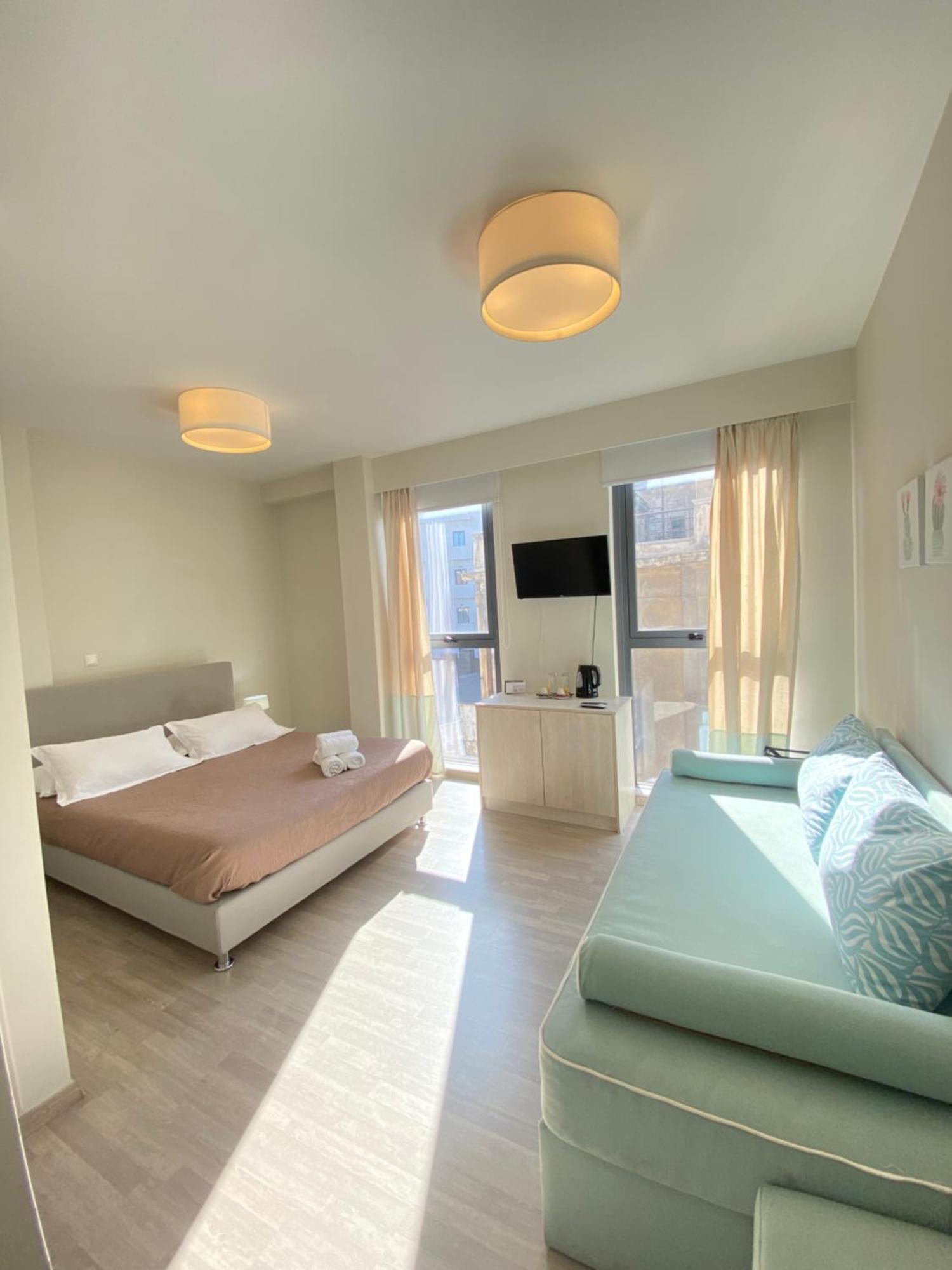 Tins Boutique Suites Athènes Extérieur photo