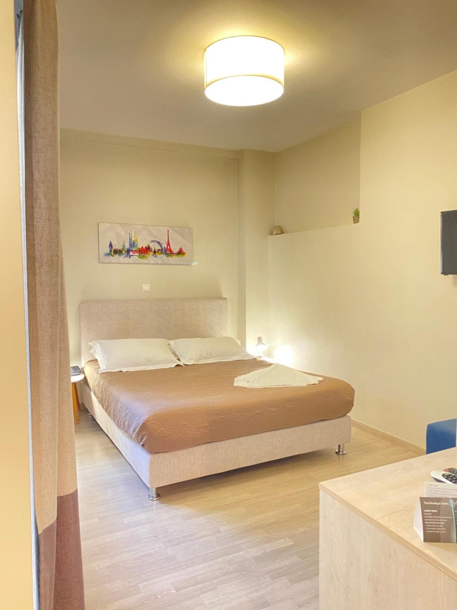 Tins Boutique Suites Athènes Extérieur photo