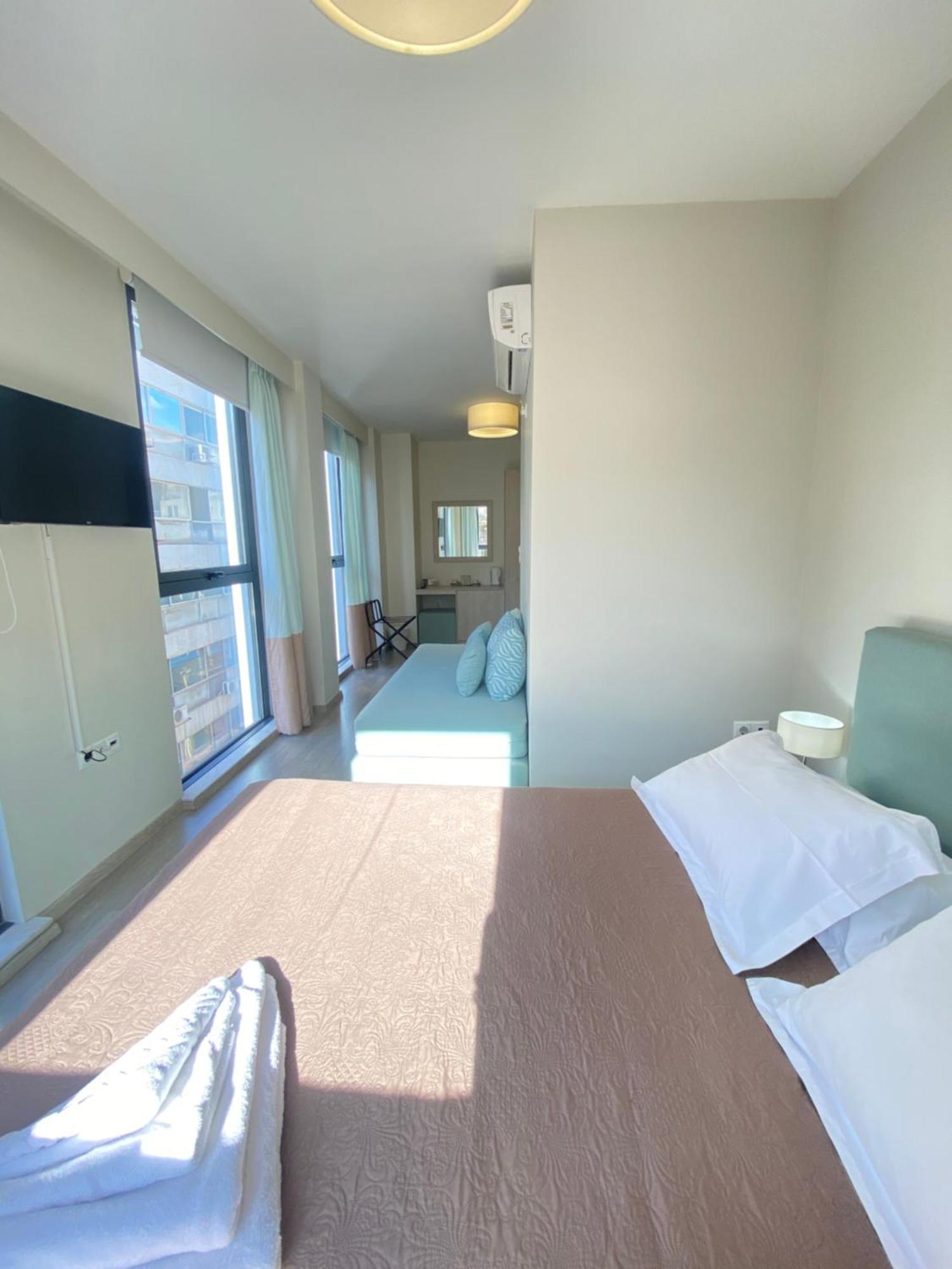 Tins Boutique Suites Athènes Extérieur photo