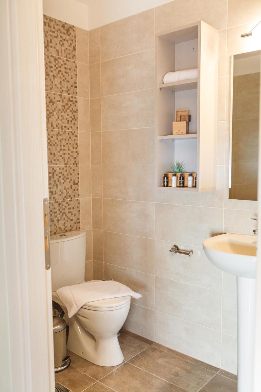 Tins Boutique Suites Athènes Extérieur photo